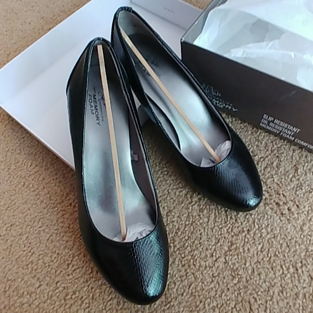 Life Stride Memory Foam Heels